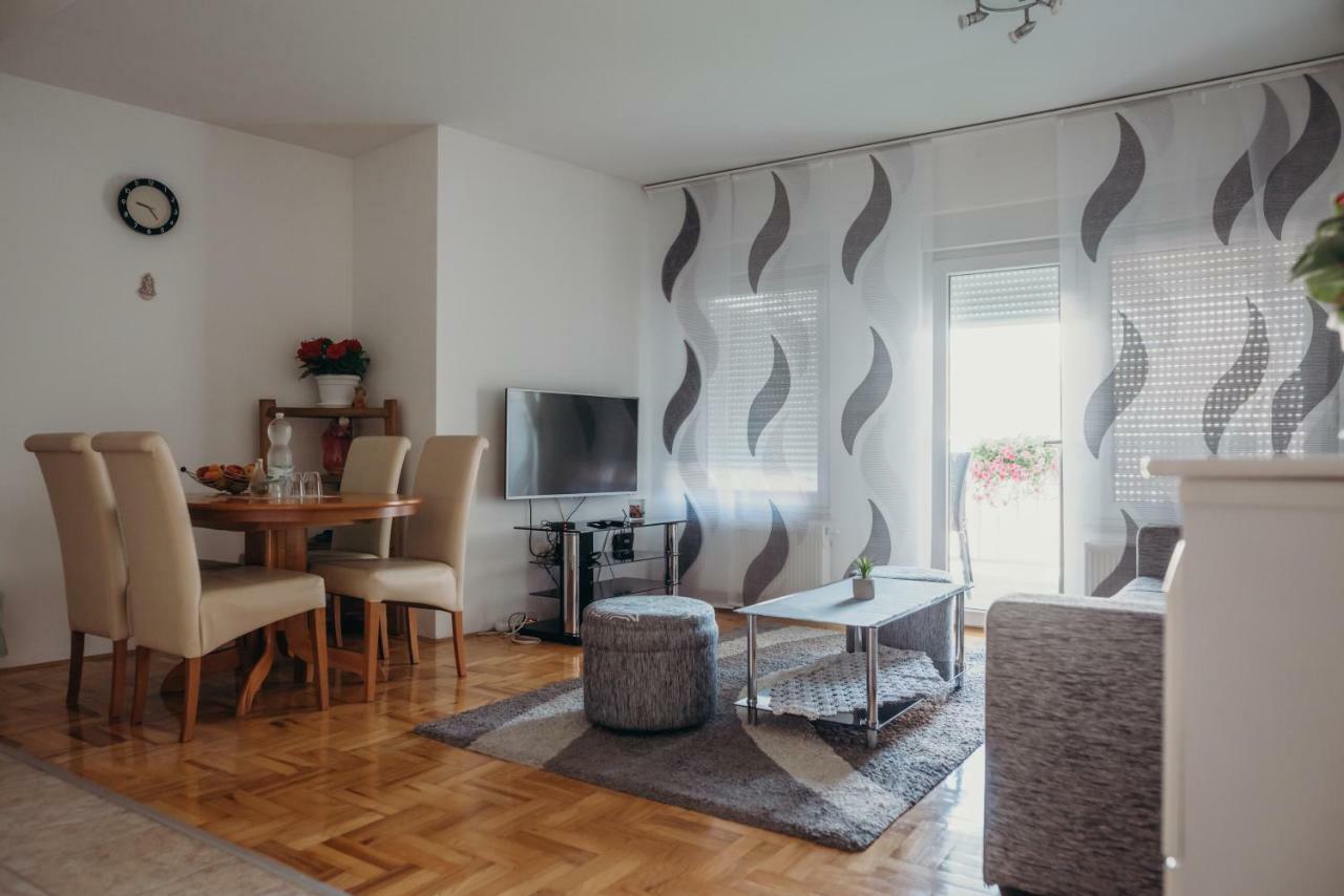 Apartman "Joka" Ðakovo Exteriör bild